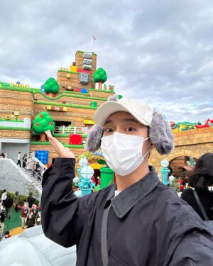 Yoon Doo-joon Instagram - 하이로그 오사카 기념 일본사진 앨범털이! 이번주도 화이팅입니다!!!!👍👍👍