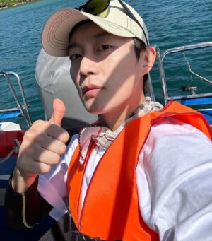 Yoon Doo-joon Instagram - 재밌게 잘 다녀왔습니다!! 엄청 춥네요 한국 감기 조심하시구 이번주도 화이팅!!!!!!으랏차