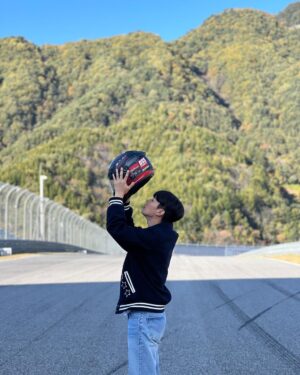 Yoon Doo-joon Instagram - 와 날씨가 너무 춥네요! 진짜 감기 조심하시고 이번주도 축구덕에 행복한 한 주가 되길 기원합니다!!!!!!