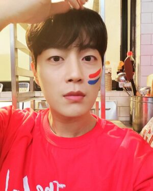 Yoon Doo-joon Instagram - 구필수는 없다 ! 벌써 절반이 지나갔네요.
남은 회차도 많은 시청 부탁드립니다!
날씨가 더우니까 건강챙기세요~~~~
#구필수는없다