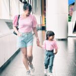 Yuanita Christiani Instagram - Paling happy kalo bisa pake baju couple gini sama ayiewa hihihihi Thank you @ariellainstyle super cute top nya. Fyi, itu pose2nya arahan dari anak kecil loh hahaha