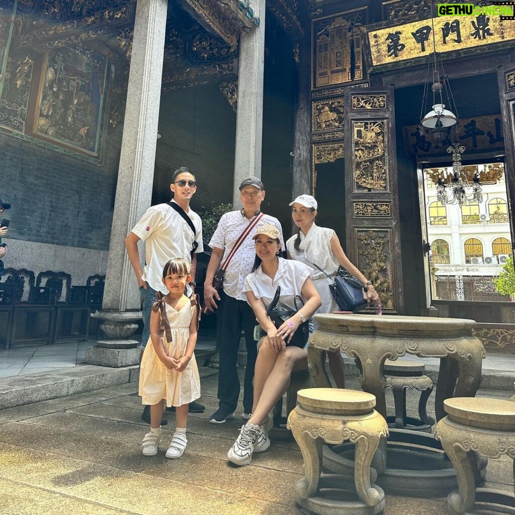 Yuanita Christiani Instagram - A picture is worth a thousand words, but a memory is priceless Penang Heritage Area