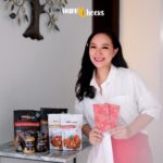 Yuanita Christiani Instagram - 🧧𝗵𝗮𝗽𝗽𝗬𝗖𝗵𝗲𝗲𝗸𝘀 𝗯𝗮𝗴𝗶-𝗯𝗮𝗴𝗶 𝗔𝗻𝗴𝗽𝗮𝗼!🧧 Happy People semua PASTI DAPET angpaonya! Cukup belanja minimal 75rb produk apa saja, langsung dapet angpao!!!!! Promo ini berlaku HANYA 16-31 Januari 2022. Pemesanan melalui, Shopee: happycheeksofficial Tokopedia: happycheeksofficial Atau klik aja link di bio instagramnya @happycheeksofficial 💛 Pssssttttttt, promo 𝗯𝗲𝗿𝗹𝗮𝗸𝘂 𝗸𝗲𝗹𝗶𝗽𝗮𝘁𝗮𝗻 lho!!! 😍 #happycheeks #selaluada #promocny2023 Jakarta, Indonesia