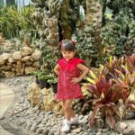 Yuanita Christiani Instagram – Lagi di bedugul, kembaran pake @ariellainstyle sama unyil kesayangan