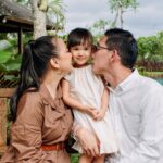 Yuanita Christiani Instagram - Selamat datang 2023, terimakasih 2022 untuk banyak pelajaran dan kenangan yang diberikan. Percaya bahwa tahun yang baru ini akan membawa banyak pengharapan, kebaikan dan kebahagiaan untuk kita semua . Anyway, terimakasih banyak @sweet.escape selalu jadi sahabat setiaku untuk foto-foto di belahan dunia manapun dari jaman single, married sampai sekarang ada buntut. Terbaique!!! . Yang lagi pada liburan dan mau punya foto-foto instagramable layak posting hahaha langsung kontak @sweet.escape ya. Kalau mau dapat special discount 10% + Extra 10 downloadable foto valid for all destination, bisa pake code: YUANITA10 Booking periode: until 28 june 2023 Photoshoot periode: until 30 June 2023