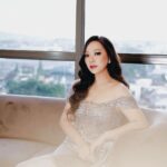 Yuanita Christiani Instagram - My first gig of 2023. Hello malang😍 Happy Wedding to beloved couple Hendra & Jessica. Thanks for having me🙏🏻 #henjesstome . Dress @bypriscaadelina Brushed @zevalevielmakeup Malang, Jawa Timur, Indonesia