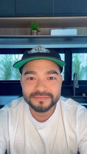 Yudi Tamashiro Instagram - E você concorda com o que eu falei nesse vídeo???

Deus abençoe e até o ano que vem 🙌🏻