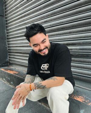 Yudi Tamashiro Instagram - Cabelo e barba pronto para gravação de amanhã do clip do meu amor @eumila aiaiaiai 😬 não vejo a hora de poder compartilhar a música e clip com vocês ❤️

Corte: @chbarber 💈