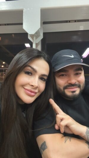 Yudi Tamashiro Instagram - Nada sai do controle de Deus; depois de muita batalha espiritual, agora sim estamos indo para o Japão 🇯🇵❤️