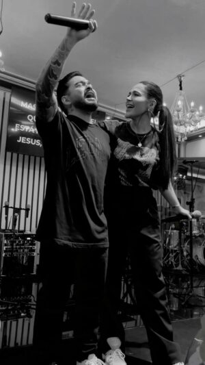 Yudi Tamashiro Instagram - Porque Ele Vive 🙌🏻❤️🔥