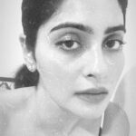 Yukti Kapoor Instagram - Maa always taught me to live in the moment… and… que sera seraa…😚🧚 . . #reels #reelsinstagram #reelitfeelit #reelsvideo #reelsindia #reelkarofeelkaro #trendingreels #trending