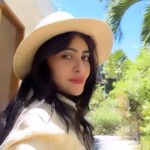 Yukti Kapoor Instagram - Bliss 🌞 . . . . . #reels #reelsinstagram #reelsindia #reelsindia #reelkarofeelkaro #reelsinsta #trendingreels #trending #magichour #sunsets #livingmybestlife