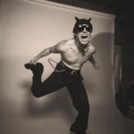 Yungblud Instagram - FREE TOKYO PRIVATE SHOW FRIDAY!!! 🖤🇯🇵🖤 japan im here - respond to email below to receive location and details !!! 🖤 @chromeheartsofficial - tokyoprivateshow@chromehearts.com - 東京でプライベートショー！金曜日！🖤🇯🇵🖤 日本の皆さんへ　I‘m Here！- 詳しい場所と詳細を手に入れるためにこのメールに返信してください！🖤🖤🖤 - tokyoprivateshow@chromehearts.com Tokyo, Japan