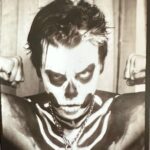 Yungblud Instagram - im not broken, im just a little depressed … 🖤🖤🖤