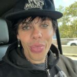 Yungblud Instagram - hi. how is ur thursday ??? im alive n i miss u all. been in spain n nyc workin on music. got the most crazy shit coming with sum friends. get ready it’s gonna be fookin mental. my favourite yet. also … i can’t wait to get back on tour ASIA I WILL SEE YOU SOON !!! also, also, also … im gonna face time 10 of you this sunday play sum new songs see if u fuck wiv em. drop 🖤🖤🖤’s on this and I’ll release names Saturday. love u. miss you family … blud. 🖤💕☠️⛓🔪🖤