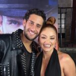 Yuri Vargas Instagram - Un Poco de esta Noche Soñada @elsenordeloscielos @telemundo @haroldsanchez5117 @karenbarroeta @rubencortada @jenngomezvita @gomezvitaentertainment @augussrodriguez @sebasgonzalezo @afri_zavala @xcantuarias22 @andysalastv @valdivionski 🖤🖤🎬🙏