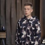 Yury Dud Instagram - КОНКУРС! Путешествия помогают перезагрузиться и найти новые возможности – даже когда вокруг они стремительно сокращаются. Поэтому в этот раз вместе с @letoile_official мы разыгрываем 5 поездок для всей семьи в Красную Поляну. А еще – много полезных аксессуаров для путешествий от @boss. Для участия в конкурсе необходимо купить любой аромат BOSS в магазинах Л’Этуаль или на сайте letu.ru с 1 по 31 декабря и зарегистрировать чек на сайте LETU.RU. Все детали - по ссылке в шапке профиля и в аккаунте @letoile_official. #BOSSBottled #ManOfToday