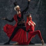 Yusif Eyvazov Instagram - Əziz dostlar! Dünya klassik musiqisinin incilərindən biri olan dahi bəstəkar, Xalq artisti Arif Məlikovun "Məhəbbət Əfsanəsi" baleti yarım əsrdən sonra Heydər Əliyev Fondunun təşkilatçılığı ilə yenidən müəllifin vətənində təqdim ediləcək. Tamaşa məşhur xoreoqraf Yuri Qriqoroviçin quruluşu, tanınmış rəssam Simon Virsaladzenin səhnə tərtibatı ilə Azərbaycan Dövlət Akademik Opera və Balet Teatrının balet truppası, Azərbaycan Dövlət Rəqs Ansamblının rəqqasları, Bakı Xoreoqrafiya Akademiyası tələbələrinin ifasında, Xalq artisti Yalçın Adıgözəlovun rəhbərliyi ilə Üzeyir Hacıbəyli adına Dövlət Simfonik Orkestrinin müşayəti ilə səhnəyə qoyulacaqdır. Sentyabrın 18-də və 19-da “Məhəbbət əfsanəsi” baletinin tamaşasına biletləri şəhərin kassalarından və iTicket.az saytından https://iticket.az/events/concerts/the-legend-of-love linkindən əldə etməyə tələsin. Tezliklə görüşənədək, Dostlar! Tarixi hadisənin bir hissəsi olmaq fürsətini qaçırmayın! 🇦🇿❤️🇦🇿 @heydaraliyevfoundationofficial @operabalet.az 🇦🇿❤️🇦🇿 Dear friends! After more than half a century, one of the world's classical music masterpieces - the ballet “The Legend of Love” by the outstanding composer, People’s Artist, Arif Melikov - is to be staged again in the author’s homeland under the auspices of the Heydar Aliyev Foundation. The performance is staged by the famous ballet master Yuri Grigorovich. The distinguished artist Simon Virsaladze is responsible for the stage design. The leading dancers are as follows: the ballet troupe of the Azerbaijan State Academic Opera and Ballet Theater, members of the Azerbaijan State Dance Ensemble, students of the Baku Choreographic Academy and of the Uzeyir Hajibeyli Azerbaijan State Symphony Orchestra under the guidance of the people's artist, Yalchin Adygezalov. Hurry up to purchase tickets for the ballet show “The Legend of Love” on September 18 and 19 at the city box offices and the iTicket.az website through the link: https://iticket.az/events/concerts/the-legend-of-love See you soon, Friends! Don't miss the opportunity to take part in a historical event! ❤️🇦🇿 Baku, Azerbaijan