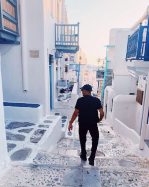 Mister V Instagram - « Vis cette vie avant que cette vie ne te vive » Gérard Vives