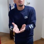 Yvick Letexier Instagram - Le covid nous a transformé en chanteur R’n’B des années 2000 #tismeysucré #lightskin