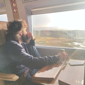 Zabit Magomedsharipov Instagram - Ушли дни и ночи Рамадана. Не осталось у нас ничего, кроме Тебя. Ты живой, Неумирающий. 
О Аллаха, не лишай нас Твоей милости, Твоей щедрости, Твоего хорошего отношения к нам и после Рамадана!