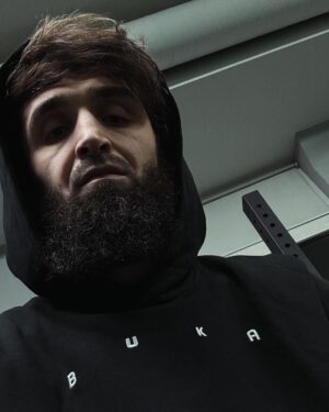 Zabit Magomedsharipov Instagram - Под контролем

@bukaboxing