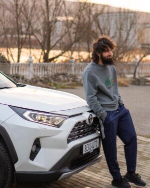 Zabit Magomedsharipov Instagram - Разумные условия для покупки у @beriauto.05 #RAV4👌🏾
