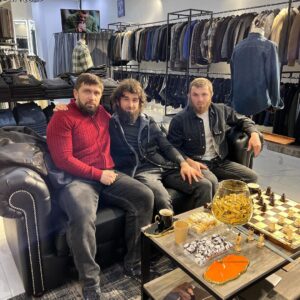 Zabit Magomedsharipov Instagram - Затарились @mensstyle.official 💣
