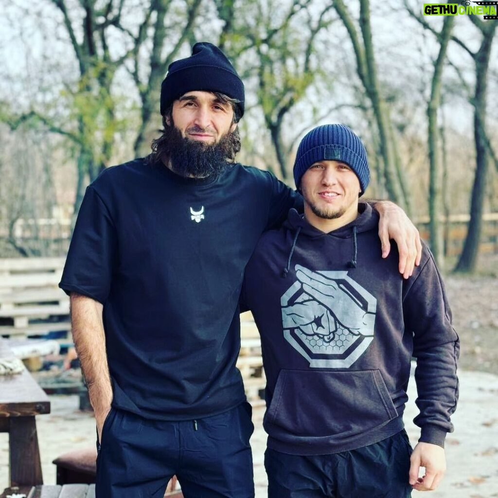 Zabit Magomedsharipov Instagram - Таджикистан ба пеш! 🤼 @bukaboxing
