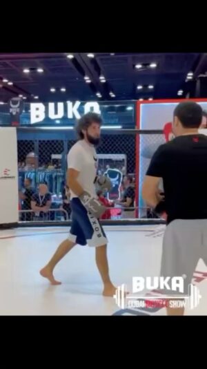 Zabit Magomedsharipov Instagram - @bukaboxing