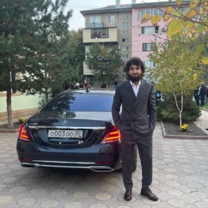 Zabit Magomedsharipov Instagram - В спортивках конечно поувереннее себя чувствую😁