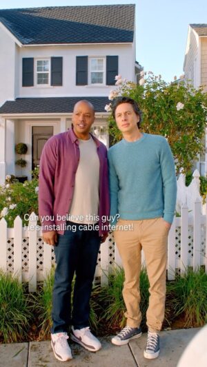 Zach Braff Instagram - Our extended cut for your added viewing pleasure. Thanks @tmobile for letting me sing and dance with the legendary @JohnTravolta. View the full thing on YouTube! Link in my bio. #tmobilepartner