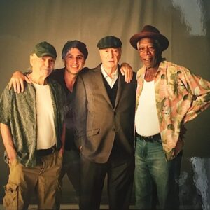 Zach Braff Instagram - Rest in Peace to the incomparable Alan Arkin. I feel so lucky I got to experience his unique genius firsthand. Alan could riff his way through an entirely improvised monologue and have the entire cast and crew covering their mouths in laughter to not ruin the take. My editor and I never knew which take to choose because they were all brilliant and different and distinct. An unparalleled actor and man. ❤️