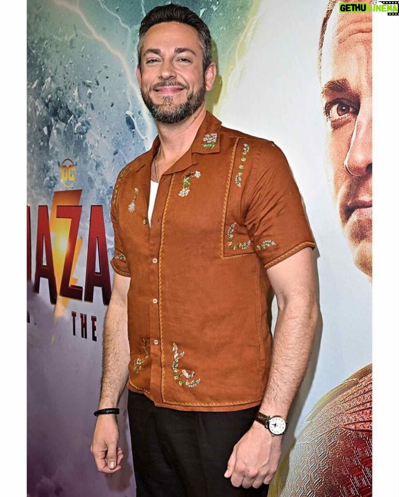 Zachary Levi Instagram - Miami! ⚡️Thank you to all our amazing @shazammovie fans for coming out! Styled by: @warrenalfiebaker Lewk: @percival_menswear Pants: @Dukeanddexter Watch: @montblanc Grooming: @mnmachado Miami, Florida