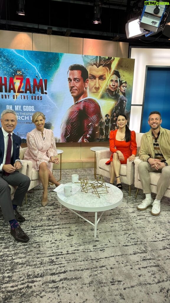 Zachary Levi Instagram - Always great to be back in Toronto! Thank you to our amazing fans who came out to hang with us and check out a screening of Shazam! Fury of The Gods! ❤️⚡️