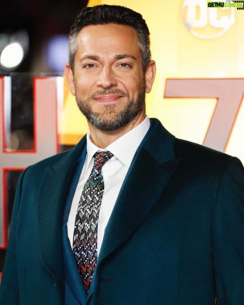 Zachary Levi Instagram - Got the London Lewk.⚡️🇬🇧 Styled by: @warrenalfiebaker Look: @paulsmithdesign Shoes: @louboutinworld Groomed by: @mnmachado