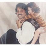 Zara Khan Instagram - I always have your shoulder by my side an il always be the monkey swinging and holding on to you tight ! Thank u for giving me the upbringing you and mom did ! Happy Daddy’s day DADDY🤗 I love u 🫶🏻