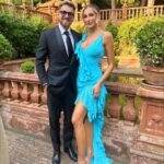 Zara McDermott Instagram - 🦋💙wedding bells💙🦋 congratulations to our lovely friends @sophiehabboo & @jamielaing … here’s to forever!!🥂 Sotogrande, España