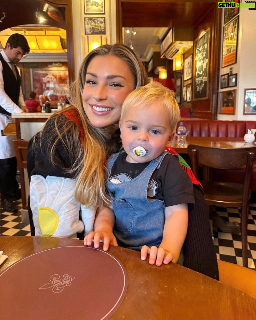 Zara McDermott Instagram - that auntie nephew kinda love ❤️ (although you are getting reallllyyyy heavy now 😂) London, United Kingdom