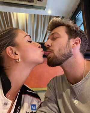 Zara McDermott Instagram - ❤️HAPPY BIRTHDAY SAMMY❤️ You have taught me not to take life too seriously. You have taught me that laughter is the best medicine, always. You seriously are one in a million in every single way. I really don’t know what I’d do without you… I absolutely adore you beyond words. Love you endlessly 💕✨🤍 (swipe for my favourite video ever 😂)