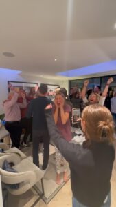 Zara McDermott Instagram - the moment we all found out… OUR KING OF THE JUNGLE!!!!!!!👑🫅🌴🍃✨🥹😭😭😭😭😭