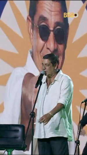 Zeca Pagodinho Instagram - #BBB24 📹 • Deixa a vida me levar 🗣️ 
Vida levaaaaa eu! 😎 

@zecapagodinho entregando tudo na Festa e os brothers se divertindo! ❤️ #RedeBBB