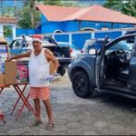 Zeca Pagodinho Instagram - Zeca Noel Pagodinho chegou com sua turma em Xerém para a distribuição de brinquedos para as crianças! Uma tradição que leva alegria para tantos moradores da região! Feliz Natal, família do samba! Que o espírito natalino de amor e compaixão toque todos os corações ! ♥️🎄♥️ Xerém, Rio De Janeiro, Brazil
