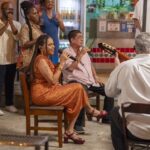 Zeca Pagodinho Instagram - É DAQUI A POUCO!!! ✨️🥁🤩 Hoje, depois de "Terra e Paixão", tem Som Brasil em homenagem ao Zeca Pagodinho, com apresentação de Pedro Bial! Vai ter muito samba, convidados especiais, um bate-papo delicioso e UMA NOVIDADE INCRÍVEL durante os comerciais! 😉 Não dá pra perder, né? Logo mais, na Globo! 📷: TV Globo / Fábio Rocha