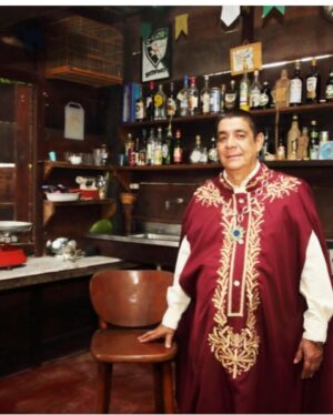 Zeca Pagodinho Instagram - O samba mostra a força e a resistência da cultura popular! 

Se um dia foi marginalizado, hoje ocupa todos os espaços, dos mais humildes aos mais abastados. 

Se sambistas de outras épocas foram perseguidos, hoje eles são condecorados, homenageados - como Zeca Pagodinho foi pela @granderio e pela Academia Brasileira de Cultura.

O samba não só não morreu, como venceu! 

E o samba vencerá sempre que surgir uma nova geração de sambistas e admiradores! 

Viva o samba e todos os sambistas!!

#dianacionaldosamba #diadosamba  #samba #zecapagodinho