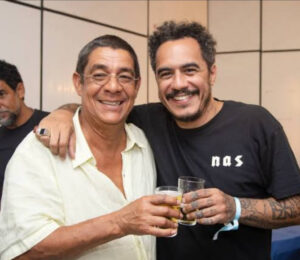 Zeca Pagodinho Instagram - Hoje é dia do @marcelod2, amigo querido do Zeca Pagodinho! Que esse novo ano venha com muita música, alegria e saúde! 😊⠀
⠀
Valeu grandão, D2!!! 👊🏽⠀
⠀
⠀