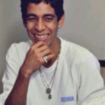 Zeca Pagodinho Instagram - Começando a semana da melhor forma: com um sorrisão! ✨⠀ E um sorriso desses te faz lembrar de qual samba do Zeca Pagodinho? Conta aí pra gente! ⠀ ⠀ Obs.: Foi outro dia essa foto... quem se lembra? 😜⠀ ⠀ #ZecaPagodinho