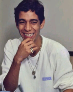 Zeca Pagodinho Instagram - Começando a semana da melhor forma: com um sorrisão! ✨⠀
E um sorriso desses te faz lembrar de qual samba do Zeca Pagodinho? Conta aí pra gente! ⠀
⠀
Obs.: Foi outro dia essa foto... quem se lembra? 😜⠀
⠀
#ZecaPagodinho
