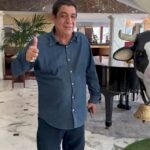 Zeca Pagodinho Instagram - Alô, Genebra! Zeca Pagodinho (e a vaca! 😛🐄) já está na área!! Neste domingo tem show no Palladium, encerrando essa #EuroTour! Vai ter samba na Suíça!!!! 🥁 #ZecaPagodinho @nossatarde @pedrosepulvedaaa @quintaldaalegria7 @aleribeirophotography