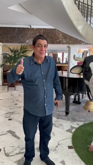 Zeca Pagodinho Instagram - Alô, Genebra! Zeca Pagodinho (e a vaca! 😛🐄) já está na área!!

Neste domingo tem show no Palladium, encerrando essa #EuroTour! Vai ter samba na Suíça!!!! 🥁

#ZecaPagodinho

@nossatarde
@pedrosepulvedaaa
@quintaldaalegria7
@aleribeirophotography